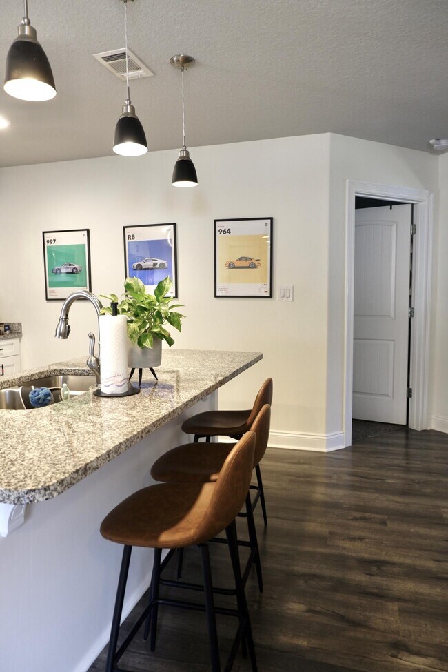 Foto del edificio - 6841 Nelson St