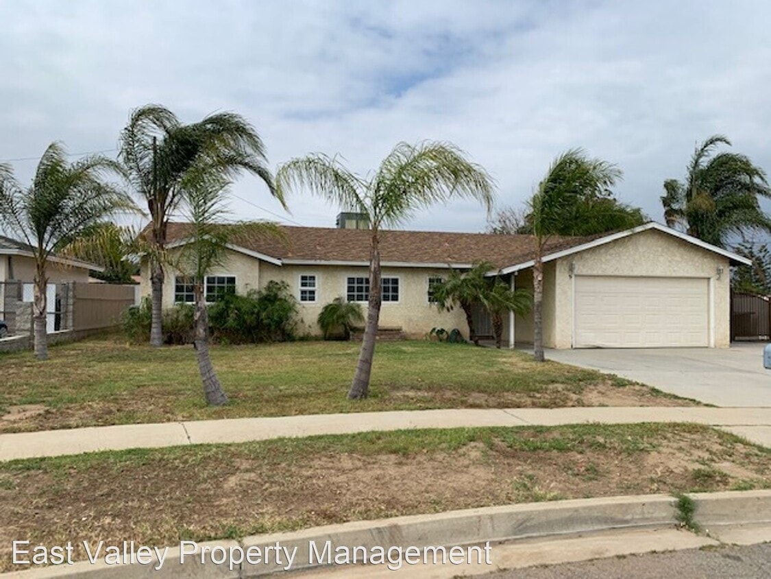 Primary Photo - 4 br, 2 bath House - 1828 Evelyn Circle