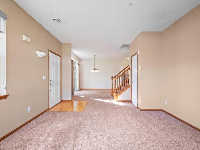 Foto del edificio - 5035 Holly Ln N