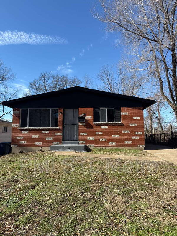 Building Photo - 10189 Count Dr