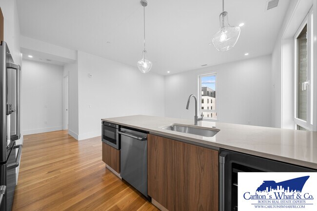 Foto del edificio - 218 Old Colony Ave