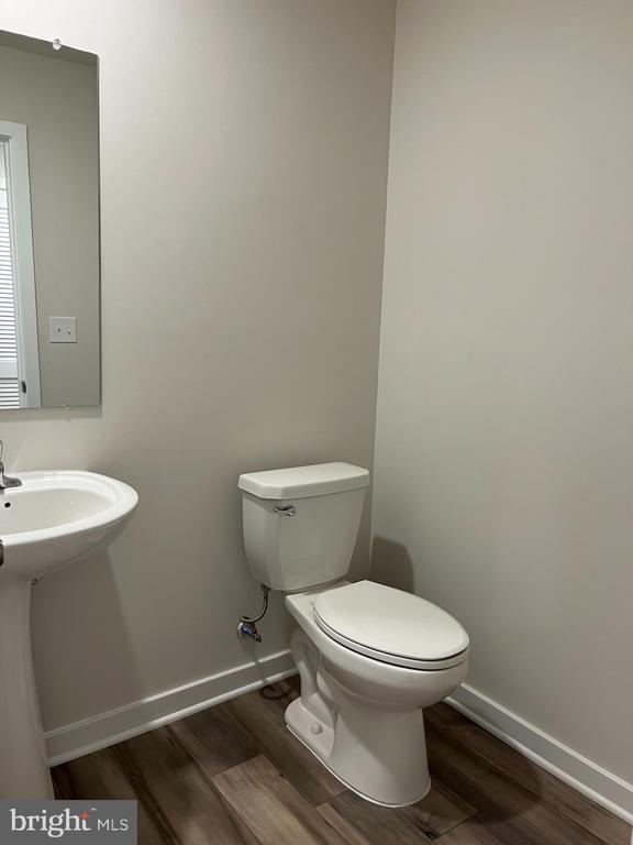 Foto del edificio - 40 Anderson Dr