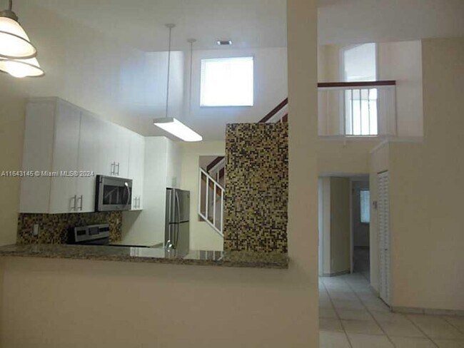 Building Photo - 9215 SW 138th Pl