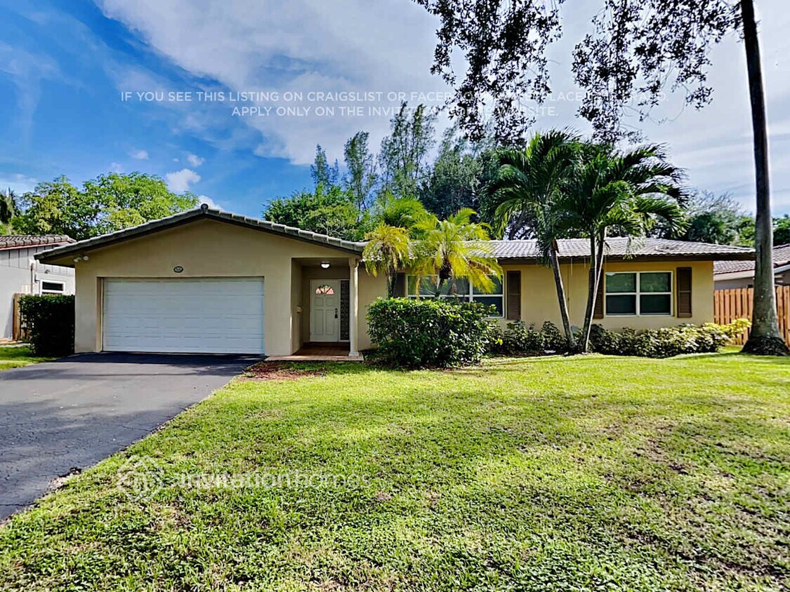 Foto principal - 7616 NW 40th St