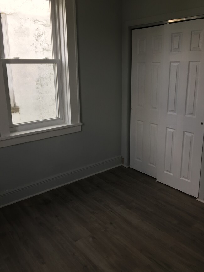 Building Photo - 267 Lanza Ave