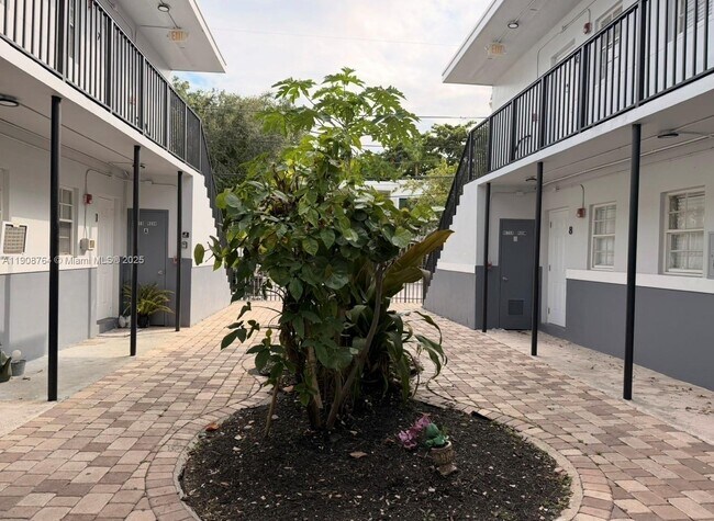 Foto del edificio - 3615 Thomas Ave