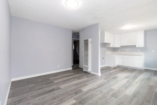 Building Photo - Kalnor Apartments