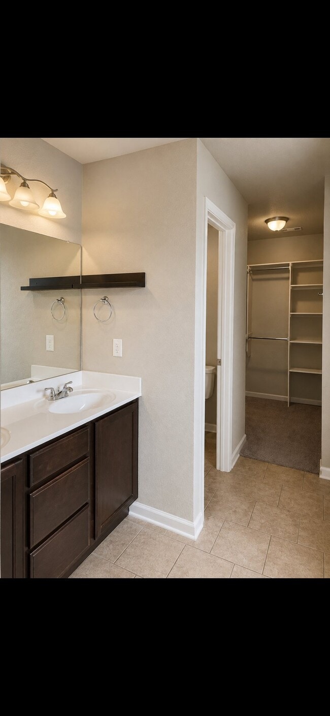 Building Photo - 1230 Littlewood Cove