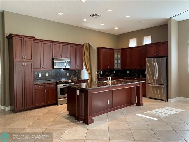 Foto del edificio - 10635 NW 83rd Ct