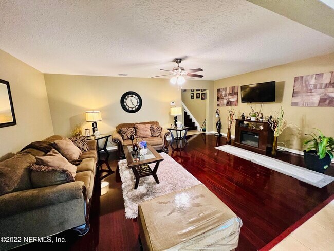 Building Photo - 3753 Verde Gardens Cir