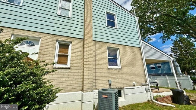 Building Photo - 4 Collier Cir