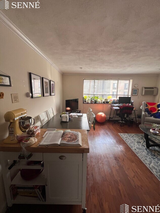 Primary Photo - 9 Blair Pl