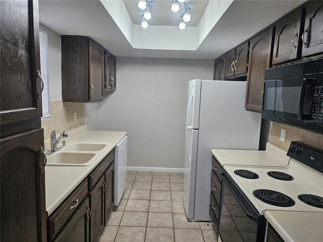 Building Photo - 4371 Aqua Vista Dr