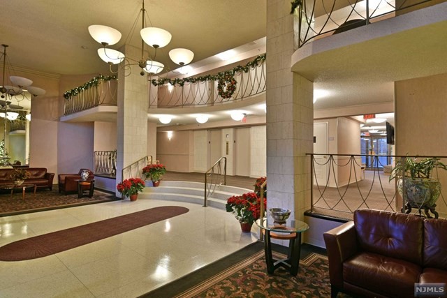 Foto del edificio - 160 Overlook Ave