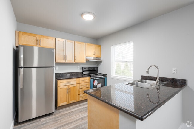 1BD, 1BA - 580SF - Legacy Ridge: Leasing Specials! Beautifull...