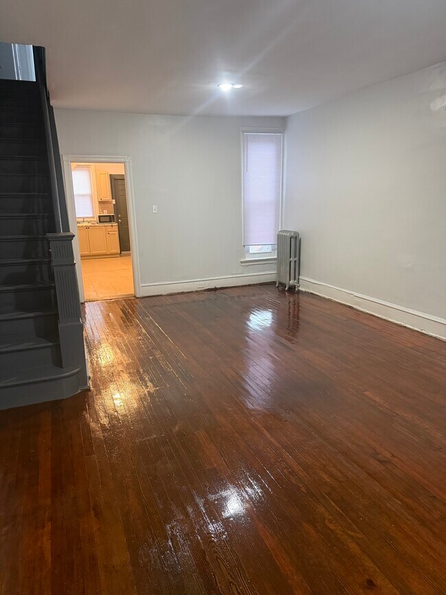 Foto del edificio - 3550 N Marshall St