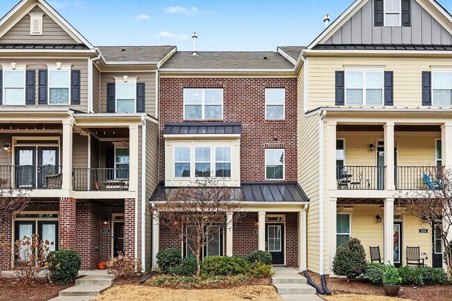 Foto del edificio - Spacious and Well Maintained Townhome in Austin Creek