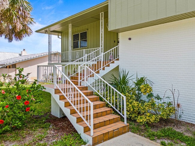 Building Photo - 7810 S Tropical Trail