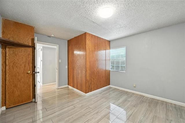 Building Photo - 2108 Chatham Square Ct