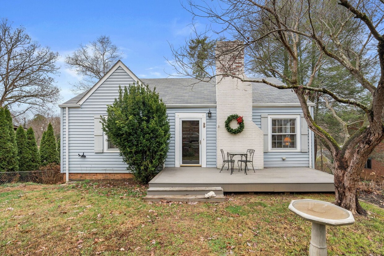 Primary Photo - East AVL - Newly Renovated Older Home Feat...