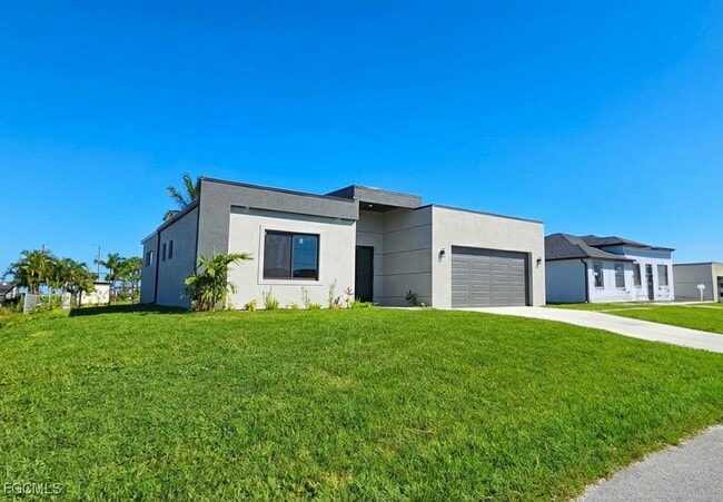 Foto del edificio - 1027 Kismet Pkwy W