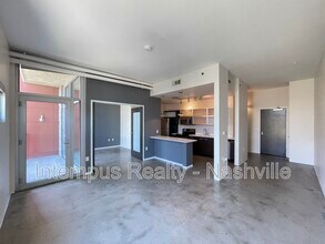 Building Photo - 2115 Yeaman Pl