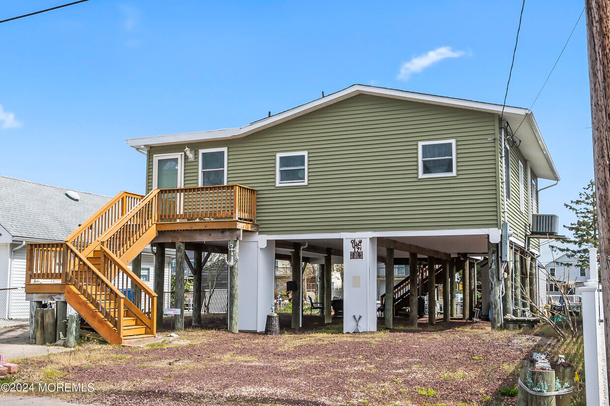 Foto principal - 14 W Navasink Dr