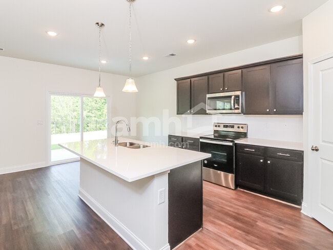 Foto del edificio - 232 Willow Ln