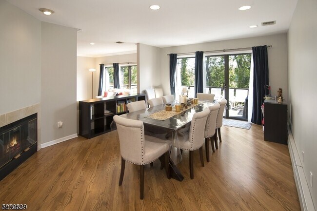 Foto del edificio - 42 Schindler Terrace