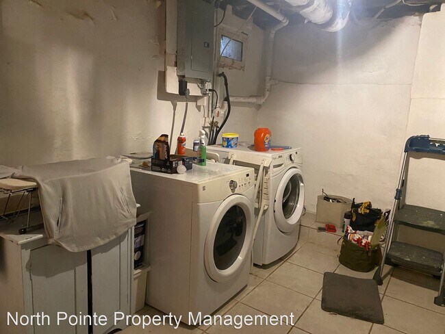 Foto del edificio - 5 br, 2 bath House - 331 W Lemon St