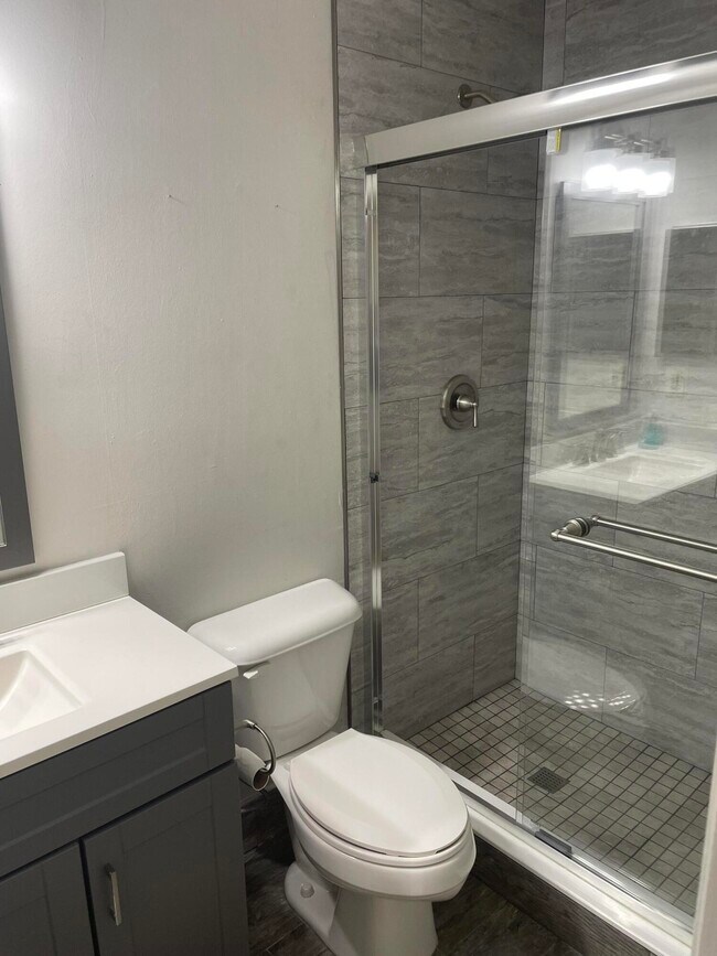 Foto del edificio - 3031 SE Aster Ln