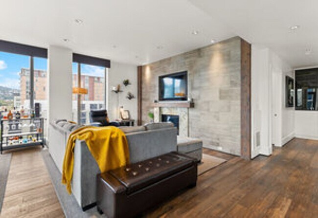 Foto del edificio - 1001 NW Lovejoy St