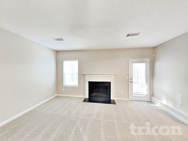 Building Photo - 345 Othello Dr