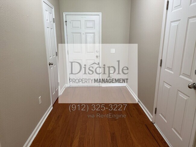 Foto del edificio - 1045 Canyon Oak Loop
