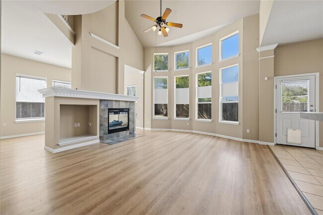 Foto del edificio - 6600 Convict Hill Rd