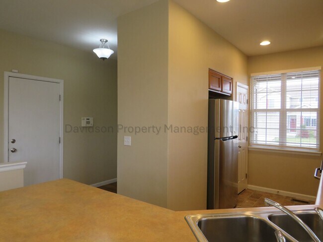Building Photo - Cozy 3 Bedroom House in Stetson Hills