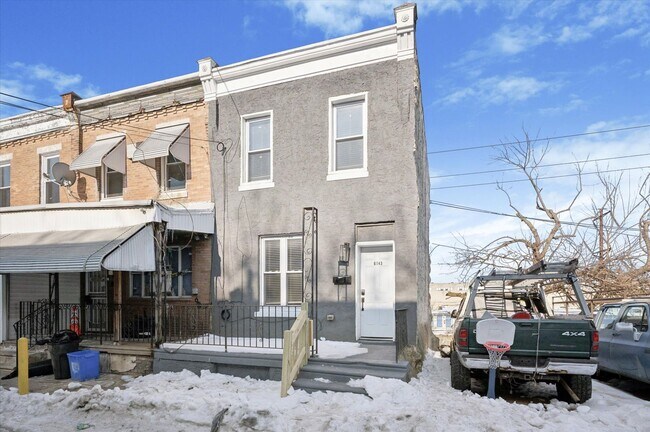Foto del edificio - 6143 Glenmore Ave