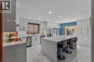 Building Photo - 41 Candor Crescent