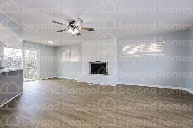 Foto del edificio - Beautifully renovated home with 3 bedroom ...