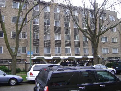 Primary Photo - 6110 N Kenmore Ave