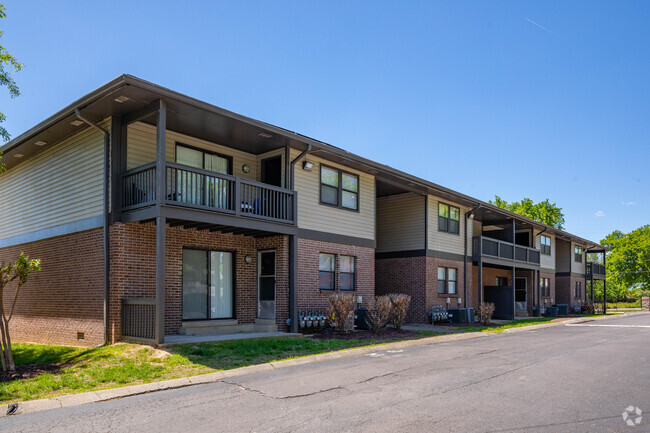 Building Photo - Amalie Meadows Apartments