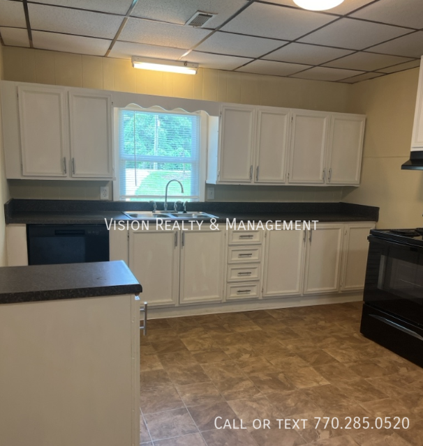 Building Photo - Charming 3 BR 2 BA Bowdon Home