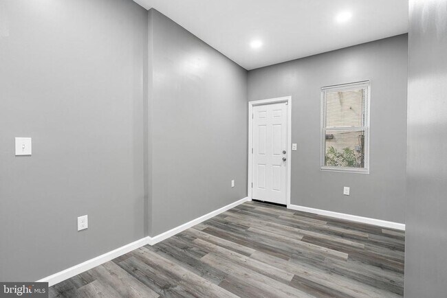 Foto del edificio - 2550 N 12th St