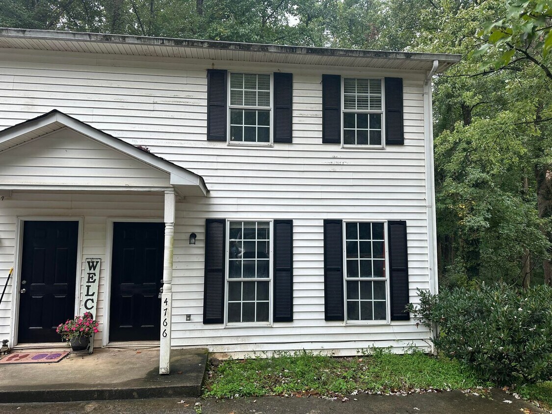 Primary Photo - 4766 Victoria Dr