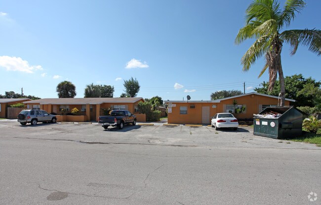 Foto del edificio - 240-290 NW 40th St