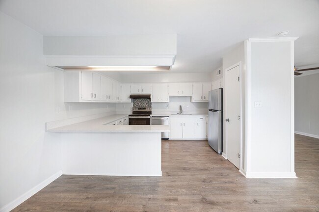 Building Photo - OceanView4404
