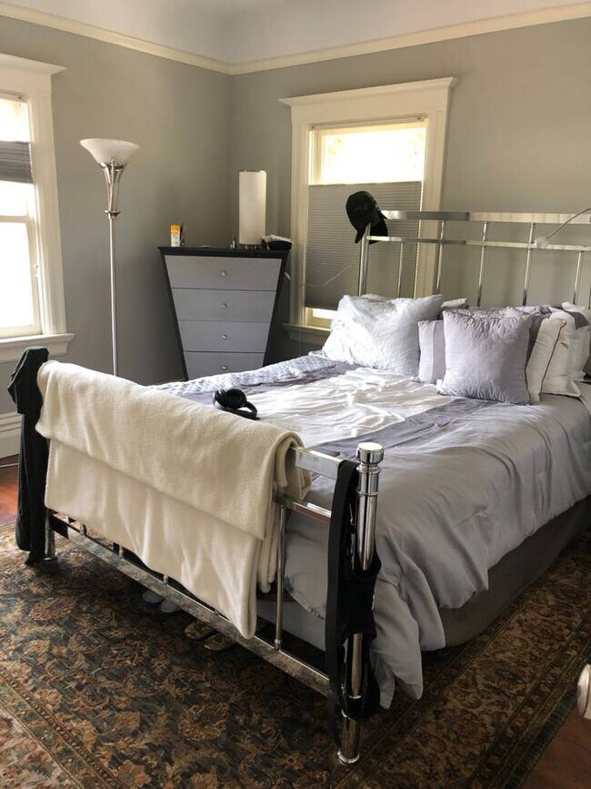 North Bedroom - 1419 Walnut St