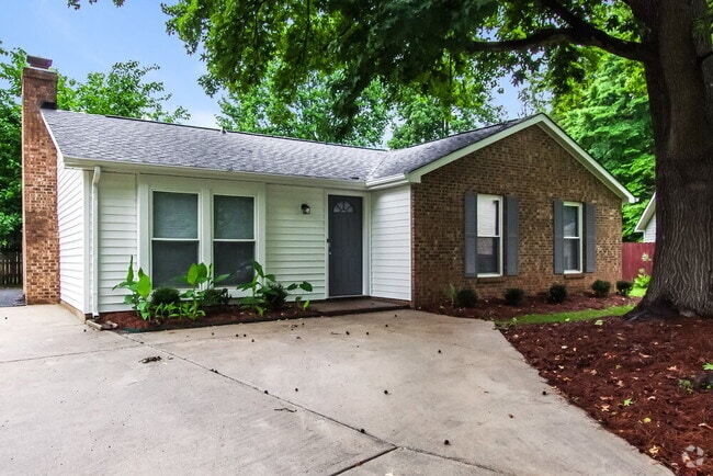 Building Photo - 6636 Piney Path Rd