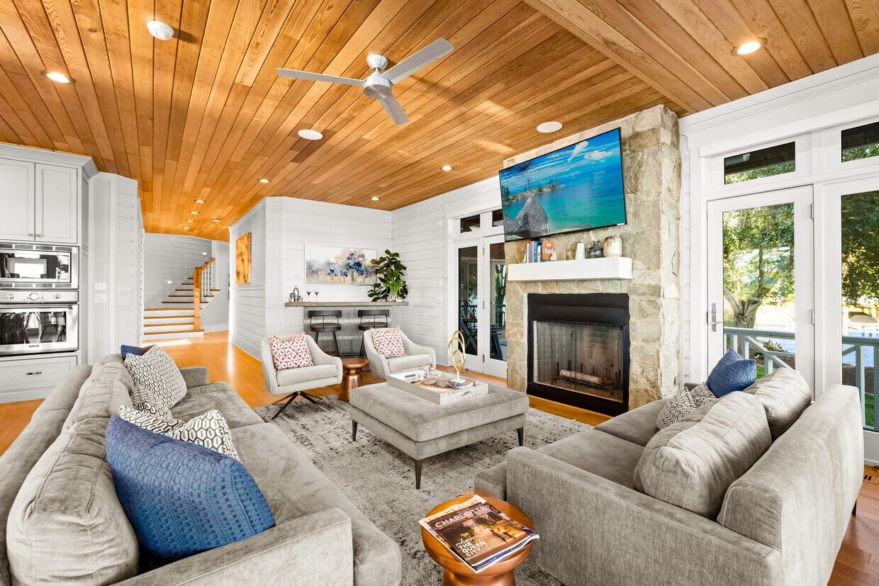 Foto principal - 132 Chasestone Ln