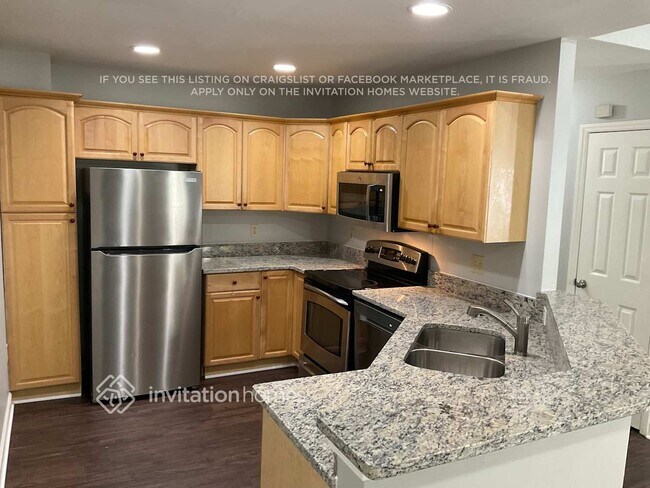 Foto del edificio - 3725 Oakwood Rd